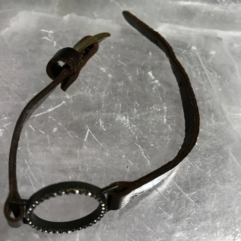 LEATHER BAND BRACELET